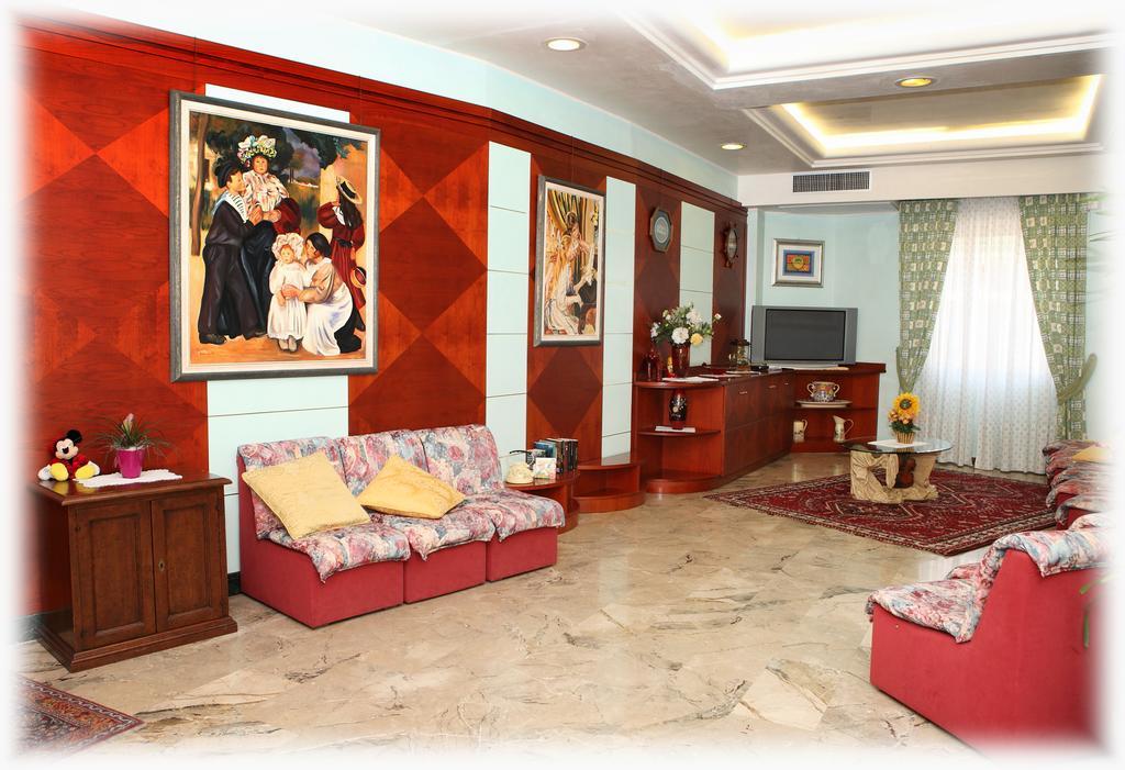 לידו די ג'סולו Hotel American מראה חיצוני תמונה