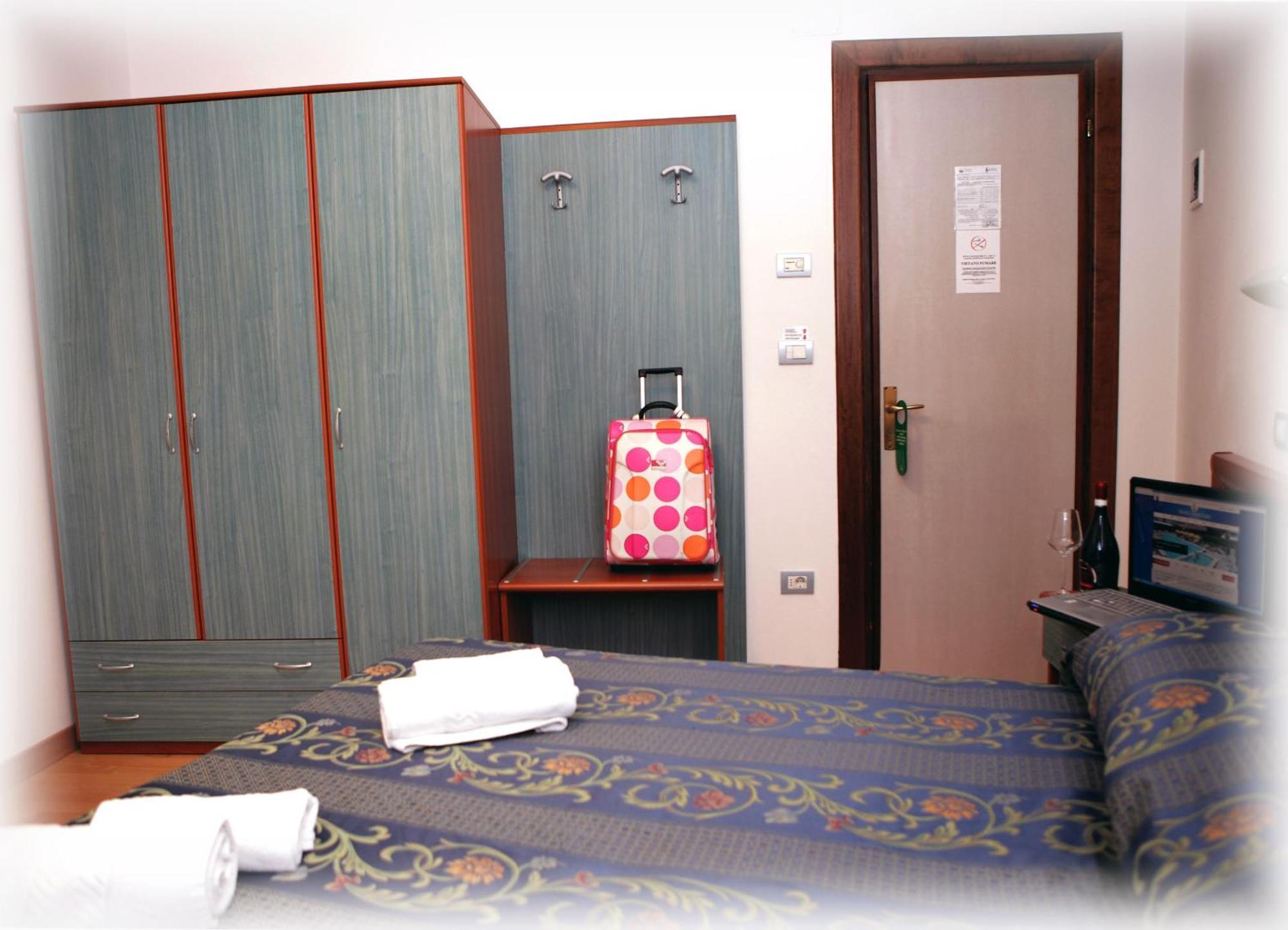 לידו די ג'סולו Hotel American מראה חיצוני תמונה