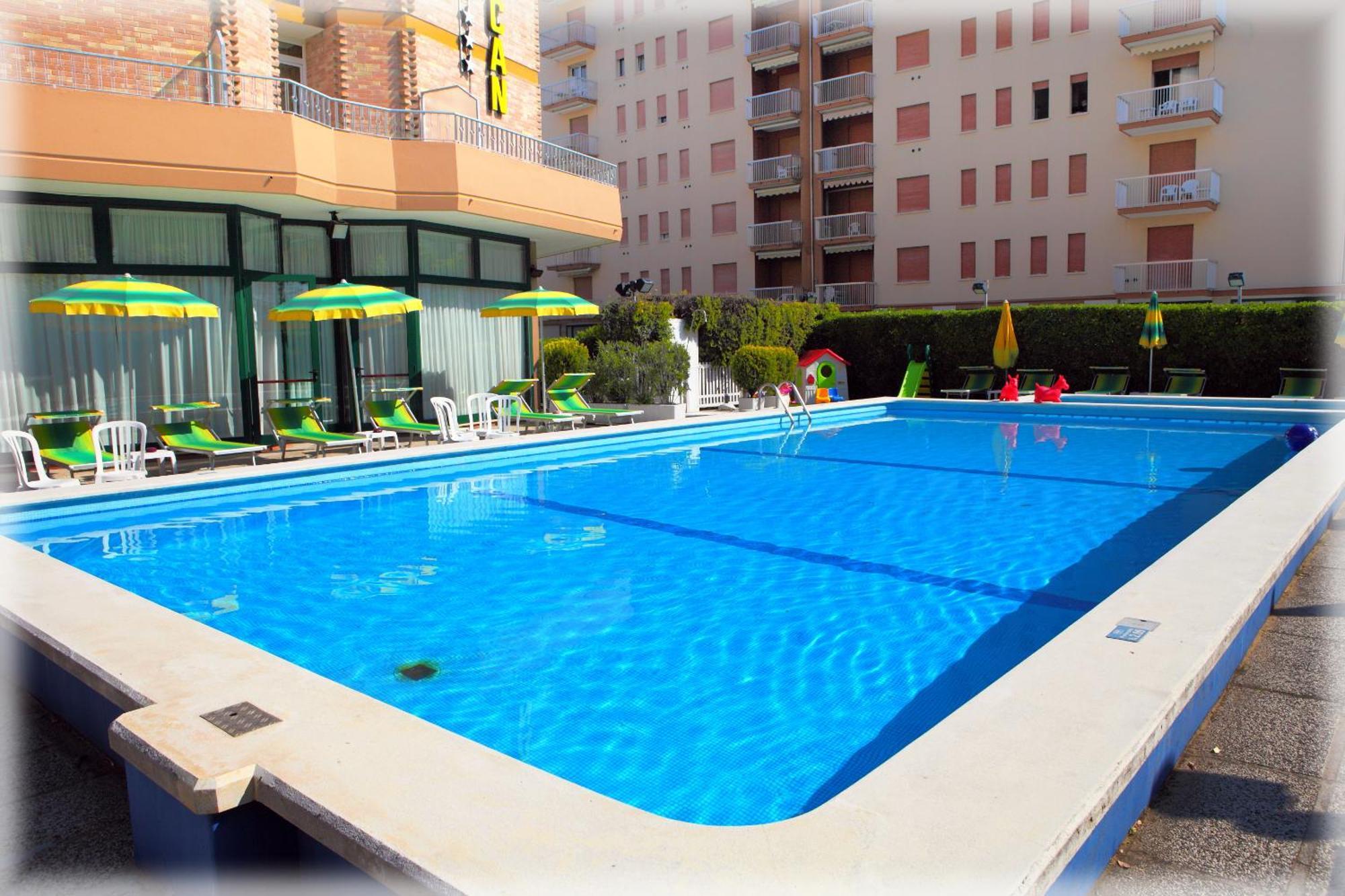 לידו די ג'סולו Hotel American מראה חיצוני תמונה