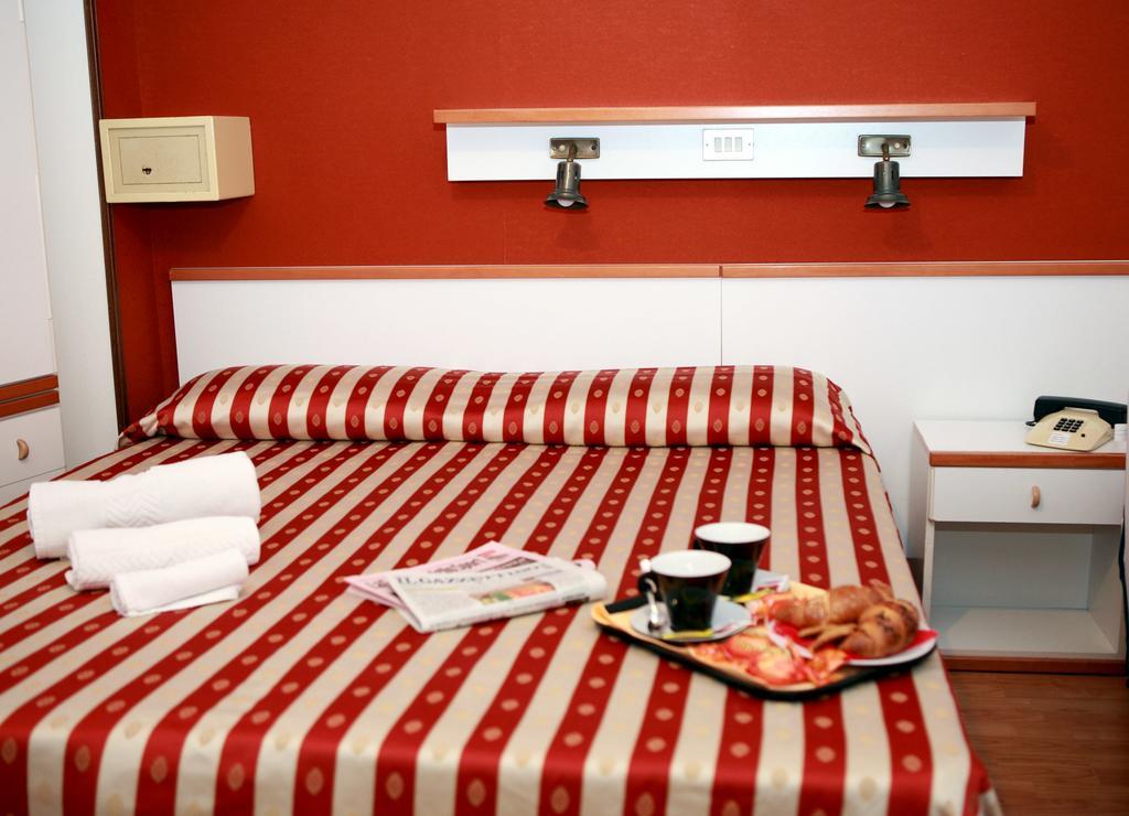 לידו די ג'סולו Hotel American מראה חיצוני תמונה